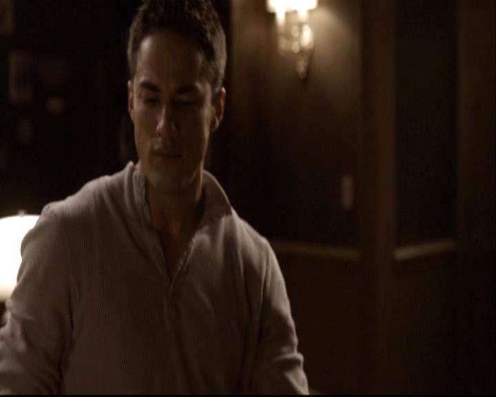 VampireDiariesWorld-dot-org_2x01TheReturn1691.jpg