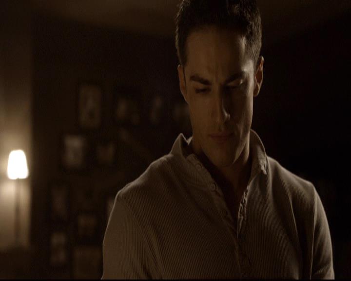 VampireDiariesWorld-dot-org_2x01TheReturn1701.jpg