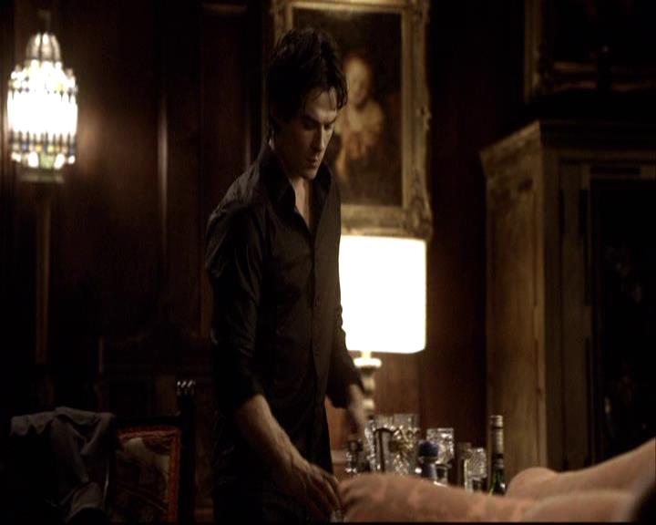 VampireDiariesWorld-dot-org_2x01TheReturn1738.jpg