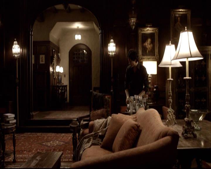 VampireDiariesWorld-dot-org_2x01TheReturn1742.jpg