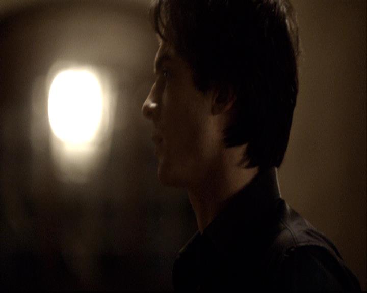 VampireDiariesWorld-dot-org_2x01TheReturn1748.jpg