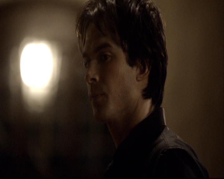 VampireDiariesWorld-dot-org_2x01TheReturn1749.jpg