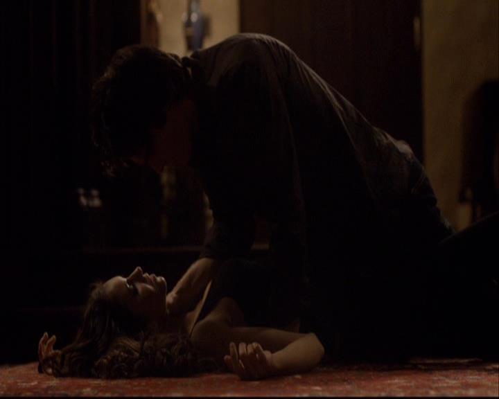 VampireDiariesWorld-dot-org_2x01TheReturn1809.jpg