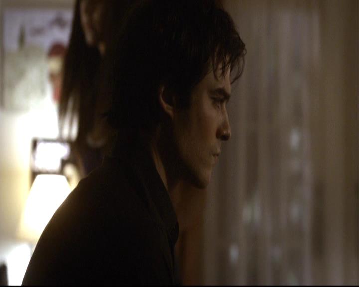 VampireDiariesWorld-dot-org_2x01TheReturn1933.jpg