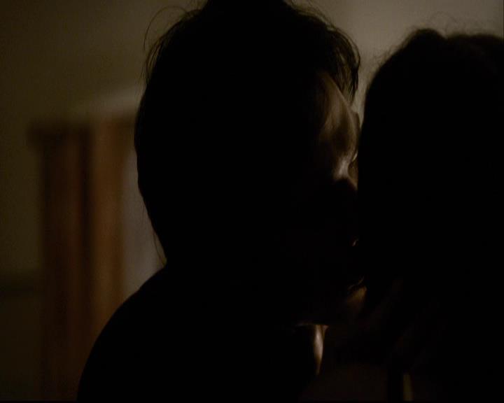 VampireDiariesWorld-dot-org_2x01TheReturn1984.jpg