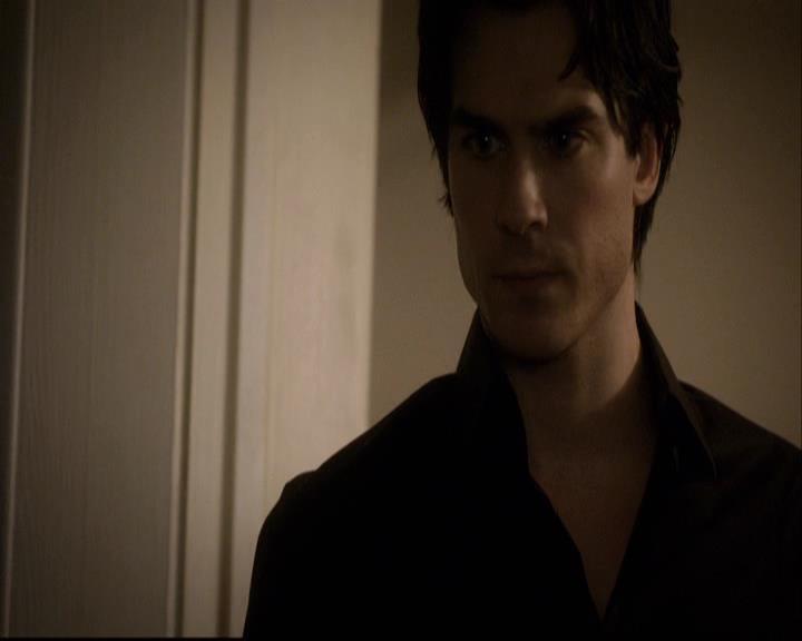 VampireDiariesWorld-dot-org_2x01TheReturn2035.jpg