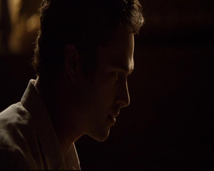 VampireDiariesWorld-dot-org_2x01TheReturn2077.jpg