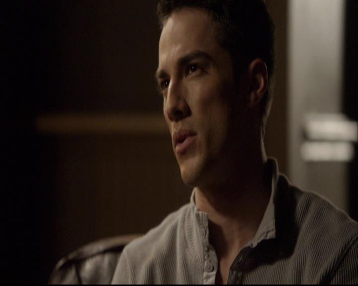 VampireDiariesWorld-dot-org_2x01TheReturn2088.jpg