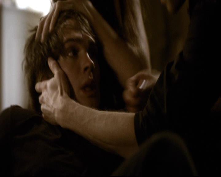 VampireDiariesWorld-dot-org_2x01TheReturn2143.jpg