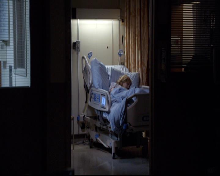 VampireDiariesWorld-dot-org_2x01TheReturn2163.jpg