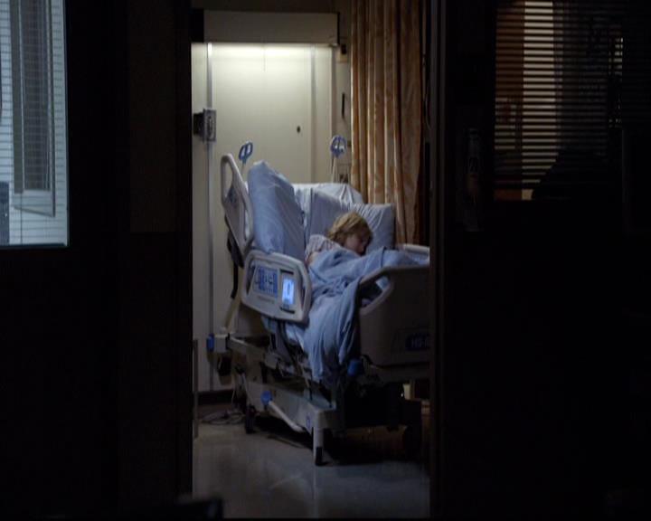 VampireDiariesWorld-dot-org_2x01TheReturn2164.jpg