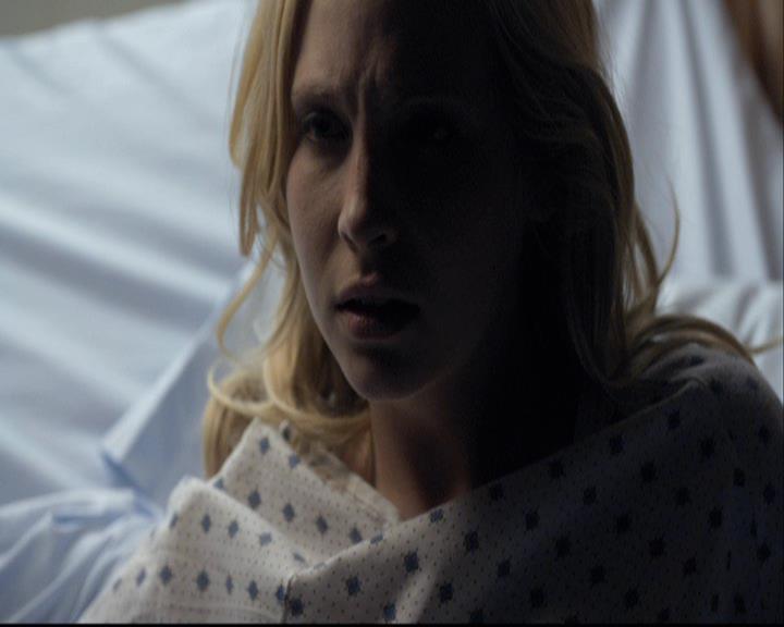 VampireDiariesWorld-dot-org_2x01TheReturn2175.jpg