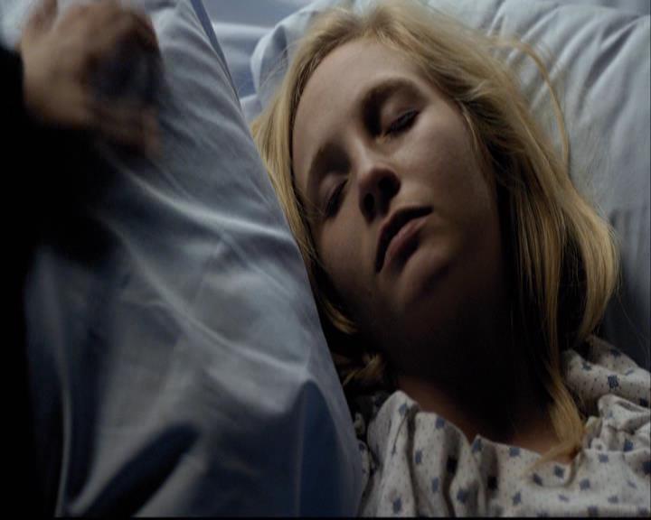 VampireDiariesWorld-dot-org_2x01TheReturn2207.jpg
