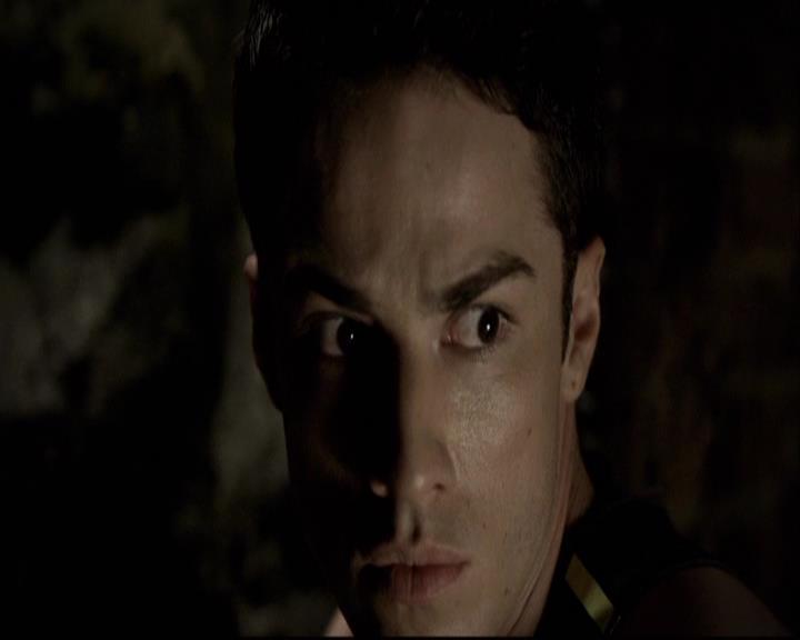 VampireDiariesWorld-dot-org_2x03BadMoonRising0147.jpg