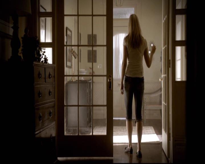VampireDiariesWorld-dot-org_2x03BadMoonRising0170.jpg