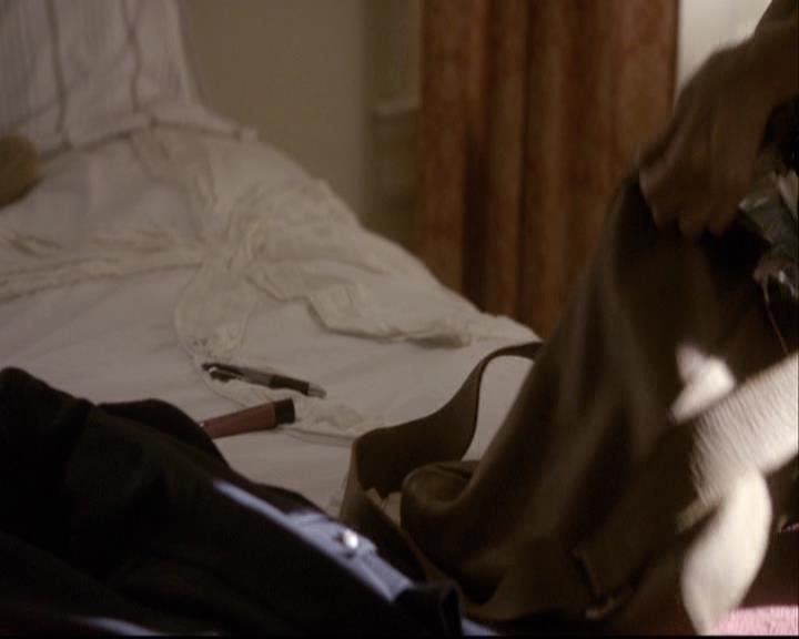 VampireDiariesWorld-dot-org_2x03BadMoonRising0215.jpg