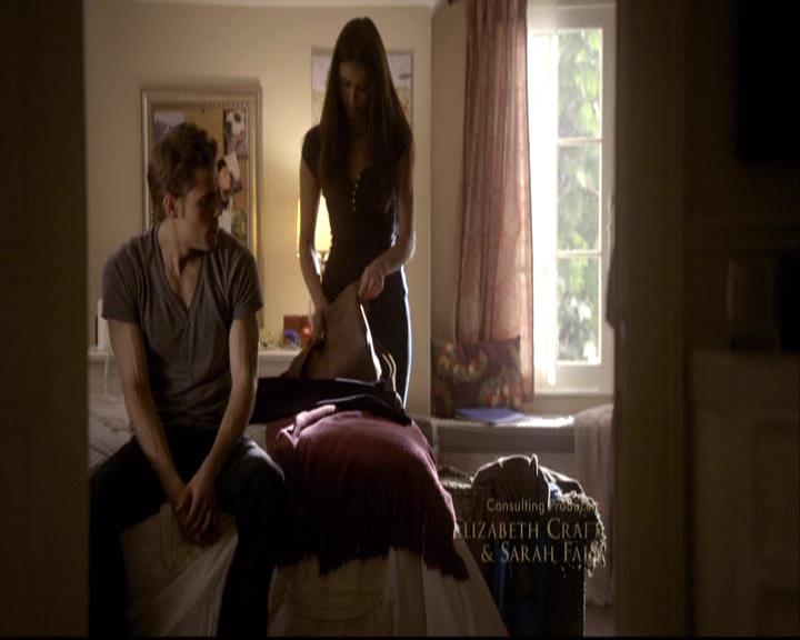 VampireDiariesWorld-dot-org_2x03BadMoonRising0226.jpg