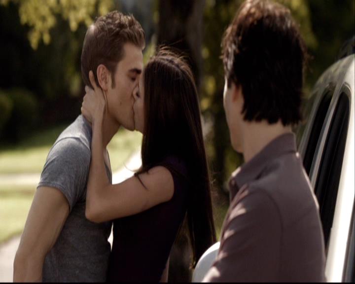 VampireDiariesWorld-dot-org_2x03BadMoonRising0323.jpg