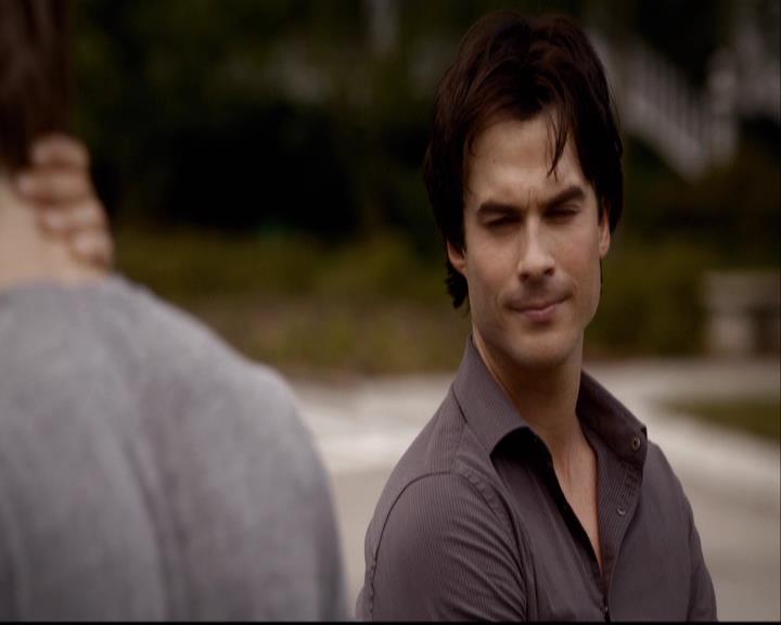 VampireDiariesWorld-dot-org_2x03BadMoonRising0324.jpg