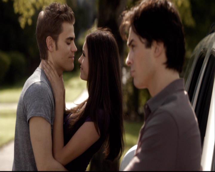 VampireDiariesWorld-dot-org_2x03BadMoonRising0329.jpg
