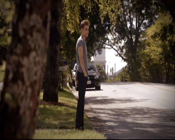 VampireDiariesWorld-dot-org_2x03BadMoonRising0343.jpg