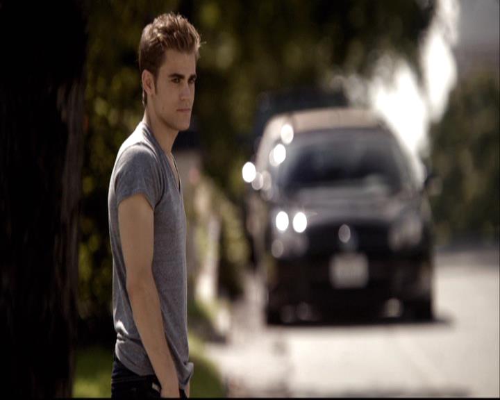 VampireDiariesWorld-dot-org_2x03BadMoonRising0345.jpg