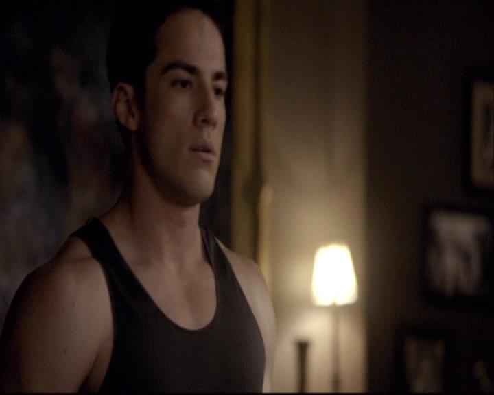 VampireDiariesWorld-dot-org_2x03BadMoonRising0348.jpg