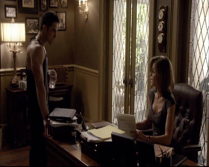 VampireDiariesWorld-dot-org_2x03BadMoonRising0354.jpg