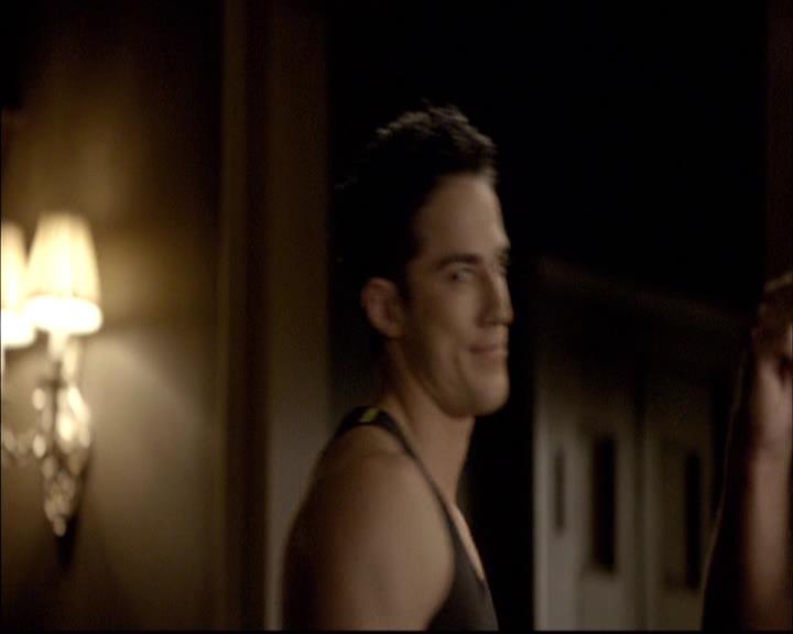 VampireDiariesWorld-dot-org_2x03BadMoonRising0383.jpg