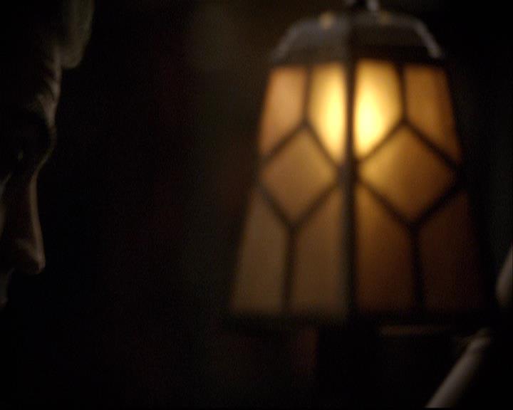 VampireDiariesWorld-dot-org_2x03BadMoonRising0402.jpg
