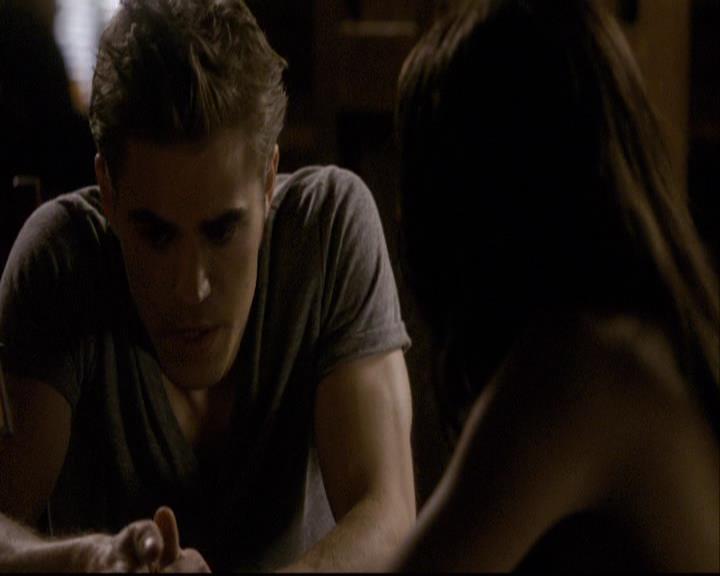 VampireDiariesWorld-dot-org_2x03BadMoonRising0415.jpg