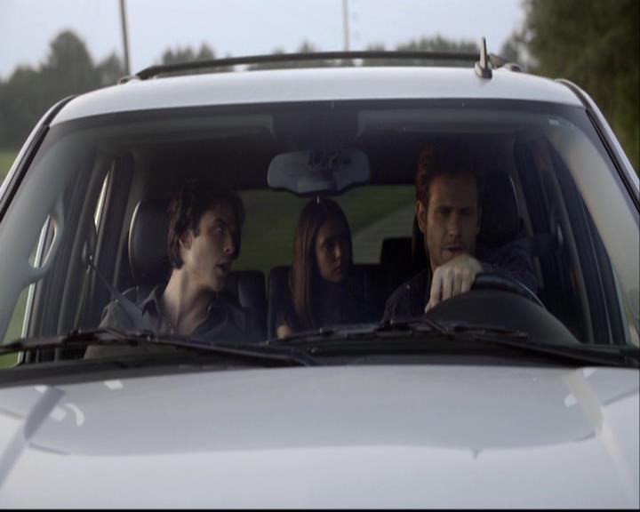 VampireDiariesWorld-dot-org_2x03BadMoonRising0445.jpg