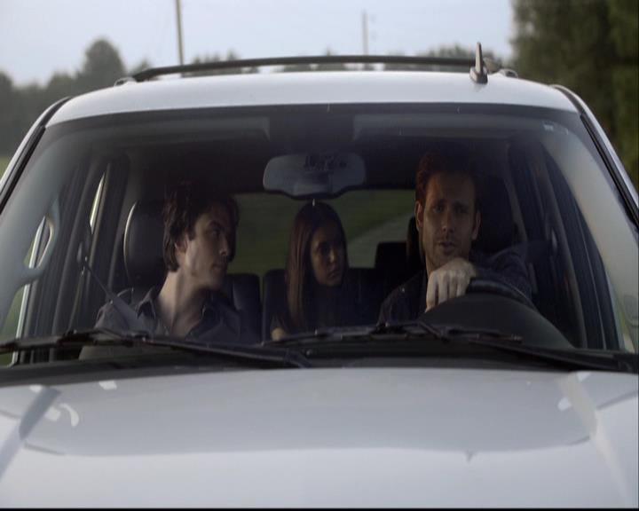 VampireDiariesWorld-dot-org_2x03BadMoonRising0446.jpg