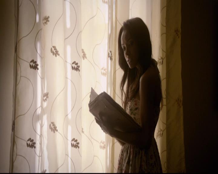 VampireDiariesWorld-dot-org_2x03BadMoonRising0518.jpg