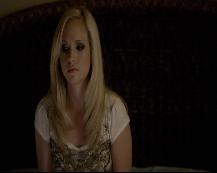 VampireDiariesWorld-dot-org_2x03BadMoonRising0523.jpg