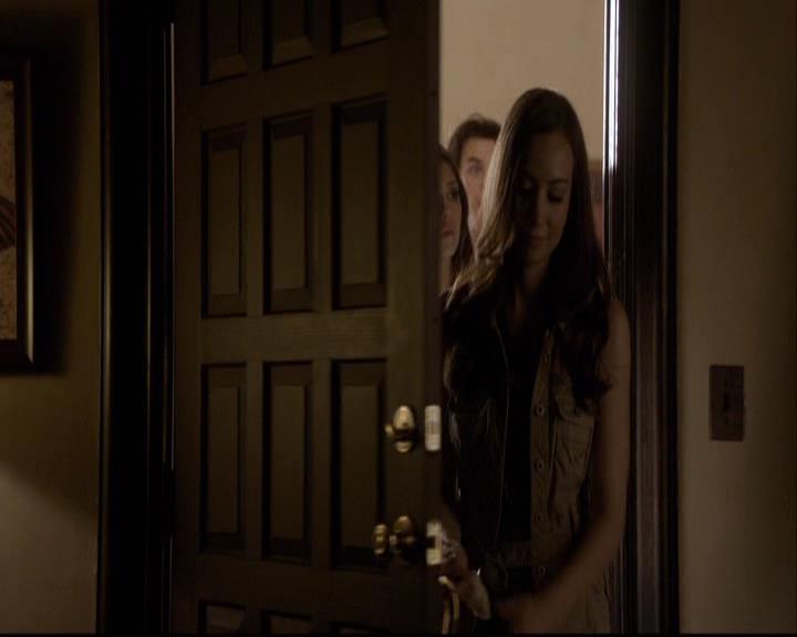 VampireDiariesWorld-dot-org_2x03BadMoonRising0634.jpg