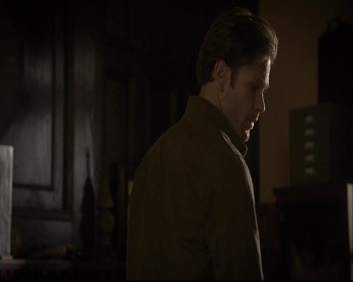 VampireDiariesWorld-dot-org_2x03BadMoonRising0653.jpg