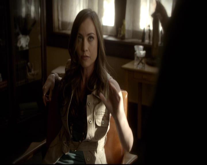 VampireDiariesWorld-dot-org_2x03BadMoonRising0741.jpg