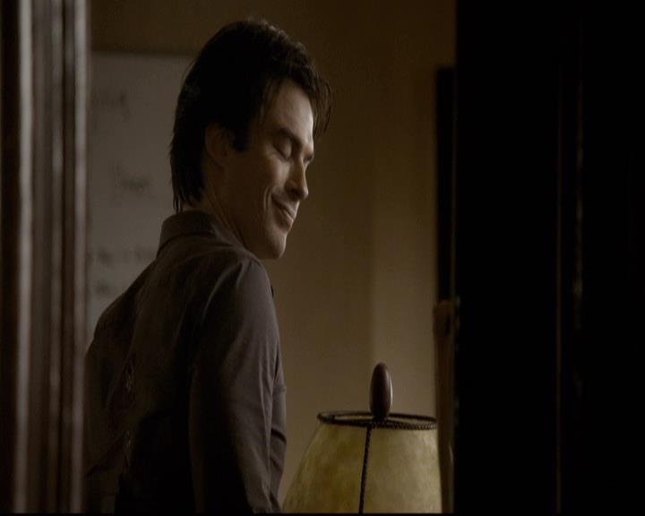 VampireDiariesWorld-dot-org_2x03BadMoonRising0918.jpg