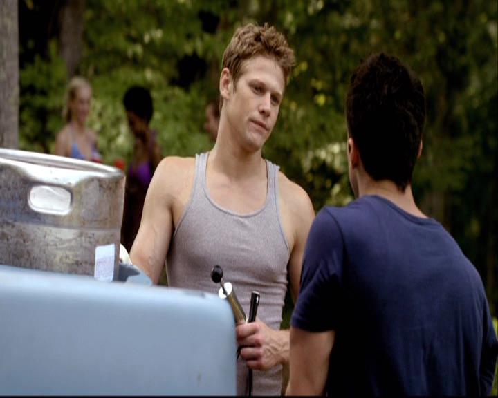 VampireDiariesWorld-dot-org_2x03BadMoonRising0933.jpg