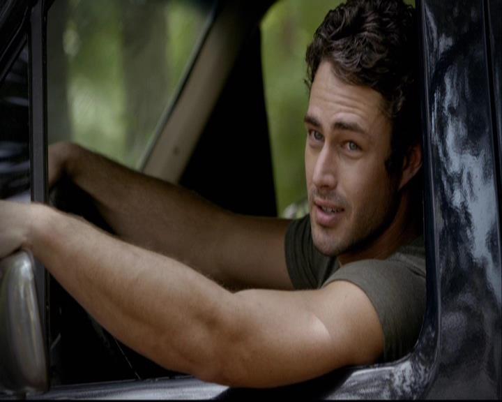 VampireDiariesWorld-dot-org_2x03BadMoonRising0961.jpg