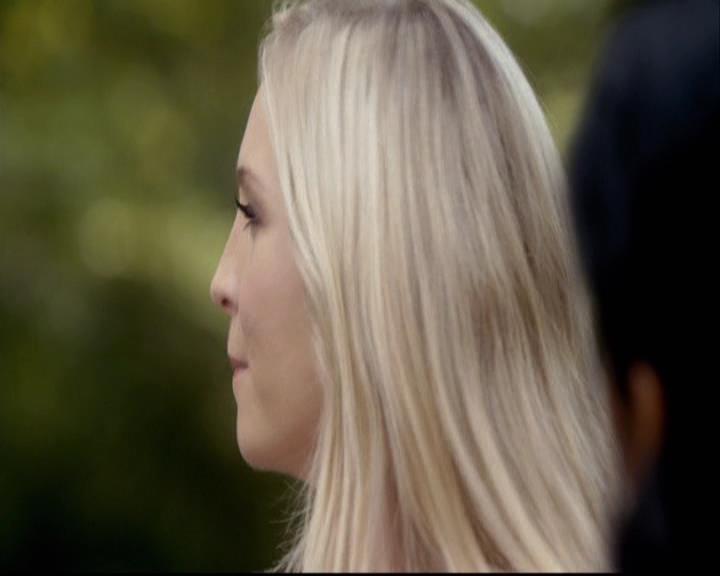 VampireDiariesWorld-dot-org_2x03BadMoonRising1017.jpg