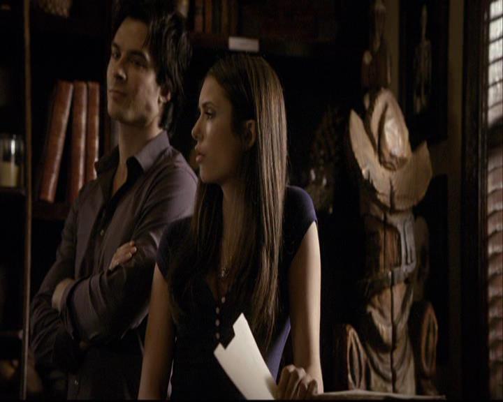 VampireDiariesWorld-dot-org_2x03BadMoonRising1090.jpg