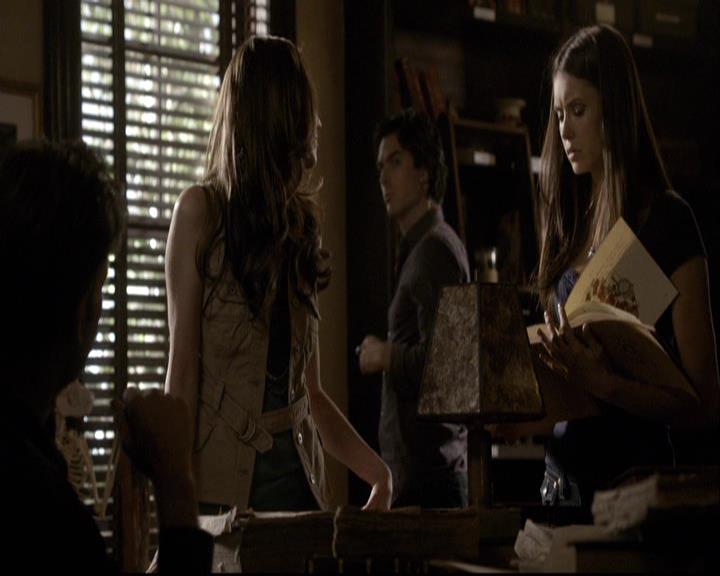 VampireDiariesWorld-dot-org_2x03BadMoonRising1154.jpg