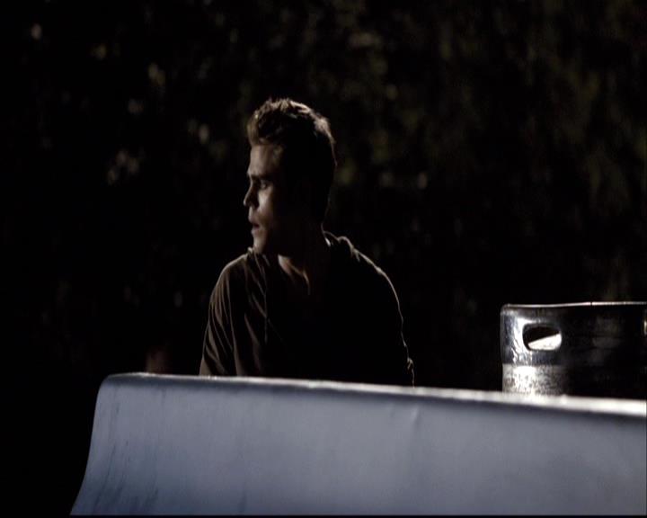 VampireDiariesWorld-dot-org_2x03BadMoonRising1309.jpg