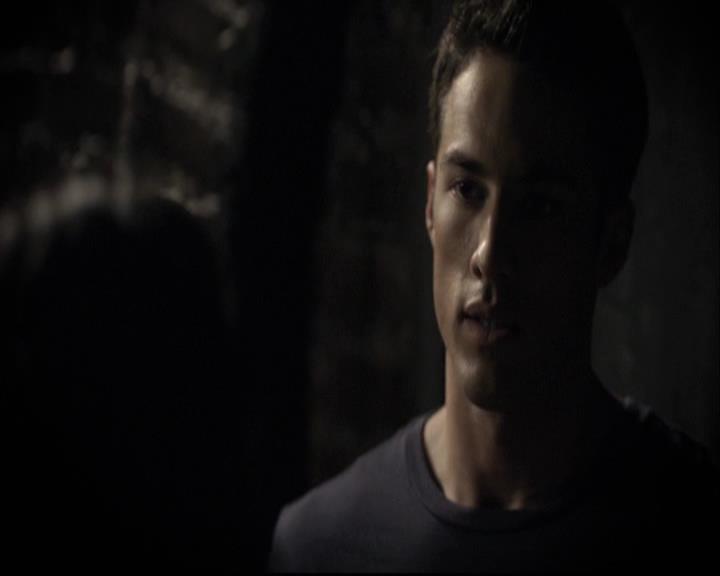VampireDiariesWorld-dot-org_2x03BadMoonRising1376.jpg