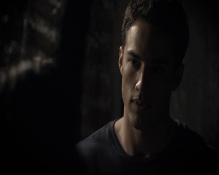 VampireDiariesWorld-dot-org_2x03BadMoonRising1377.jpg