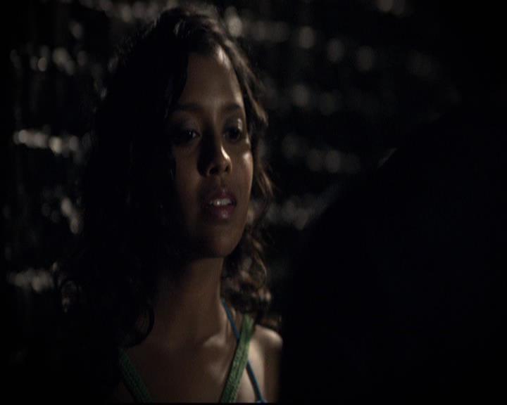 VampireDiariesWorld-dot-org_2x03BadMoonRising1379.jpg