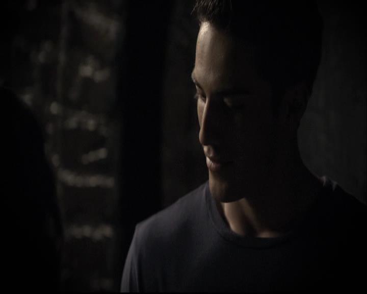 VampireDiariesWorld-dot-org_2x03BadMoonRising1381.jpg