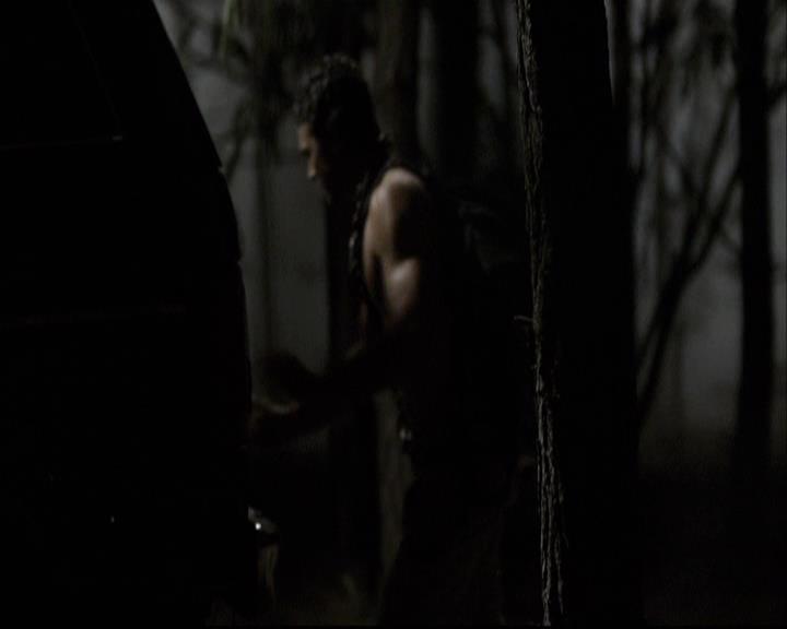 VampireDiariesWorld-dot-org_2x03BadMoonRising1399.jpg